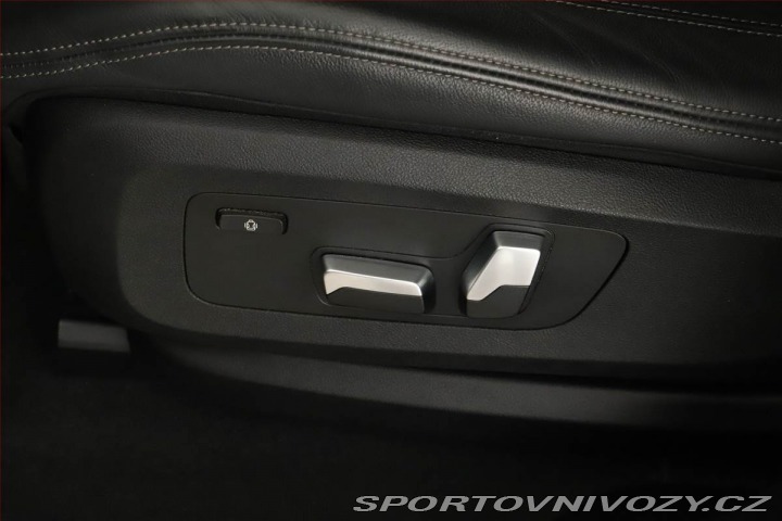 BMW X6 xDrive40i, ACC, Výhřev, K 2022