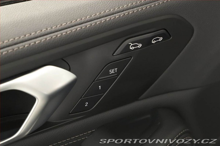 BMW X6 xDrive40i, ACC, Výhřev, K 2022