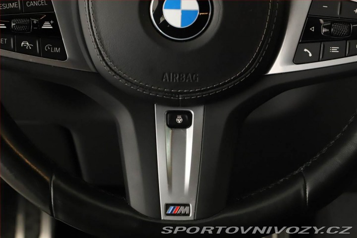 BMW X6 xDrive40i, ACC, Výhřev, K 2022