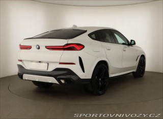 BMW X6 xDrive40i, ACC, Výhřev, K 2022