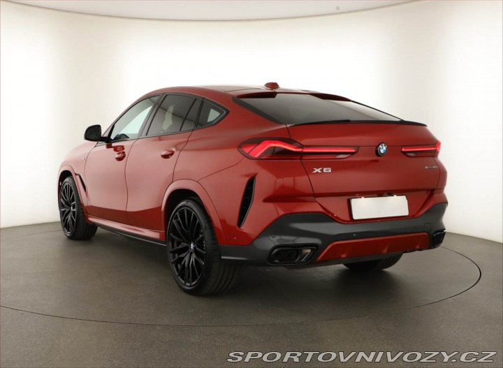 BMW X6 xDrive40i, M Paket, vzduc 2024