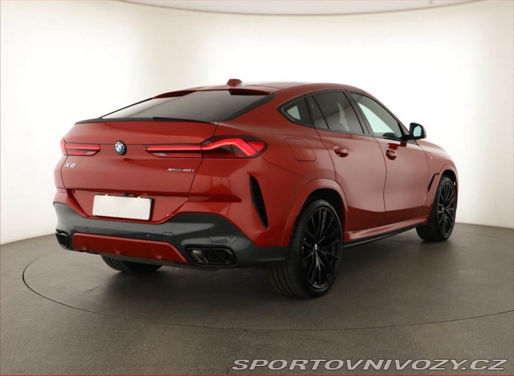 BMW X6 xDrive40i, M Paket, vzduc 2024