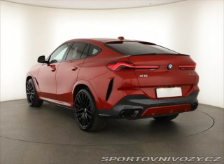 BMW X6 xDrive40i, M Paket, vzduc 2024