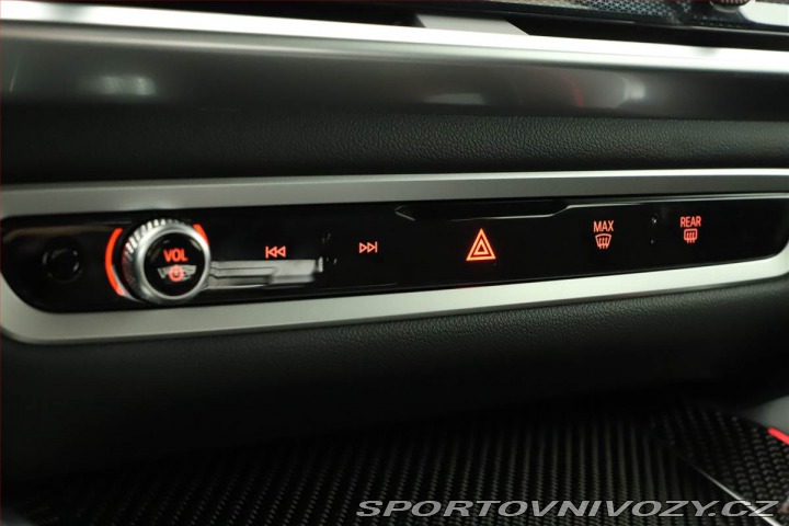 BMW X6 xDrive40i 2025