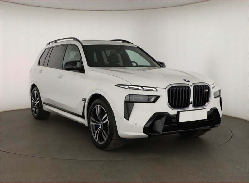 BMW X7 M60i, 7míst, Vzduch, 360°