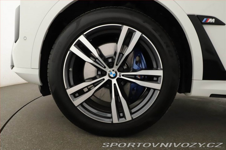 BMW X7 M60i, 7míst, Vzduch 2024