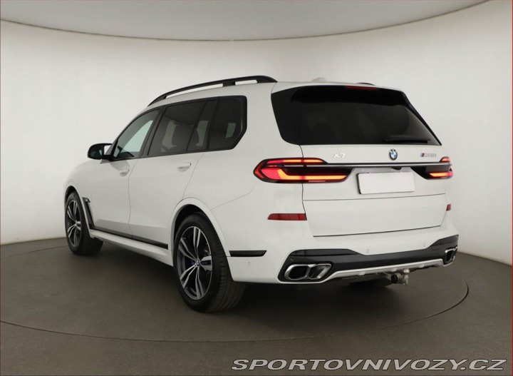 BMW X7 M60i, 7míst, Vzduch 2024