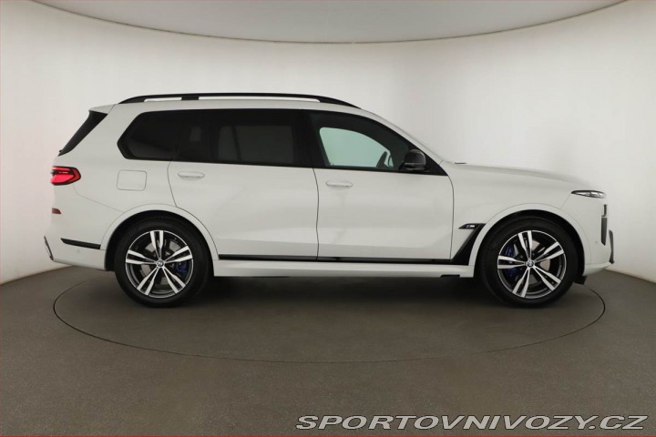 BMW X7 M60i, 7míst, Vzduch 2024