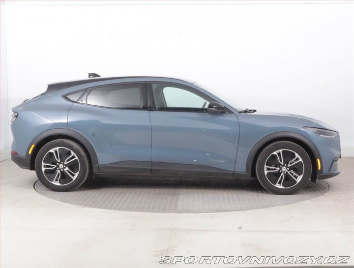 Ford Mustang Mach-E Standard Range RWD 2024