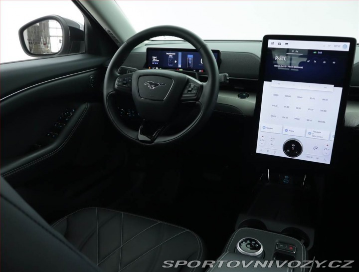 Ford Mustang Mach-E Standard Range RWD 2024