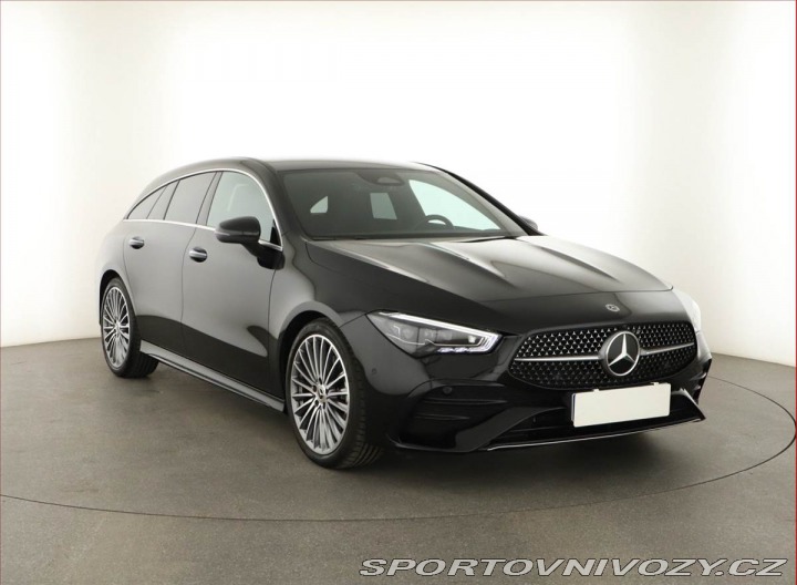 Mercedes-Benz CLA 200, AMG Line 2025