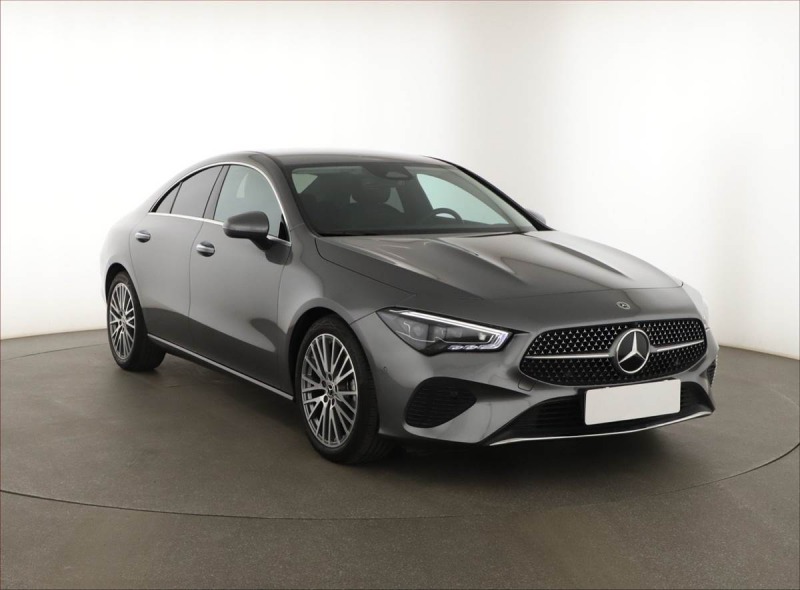 Mercedes-Benz CLA 200, Progressive