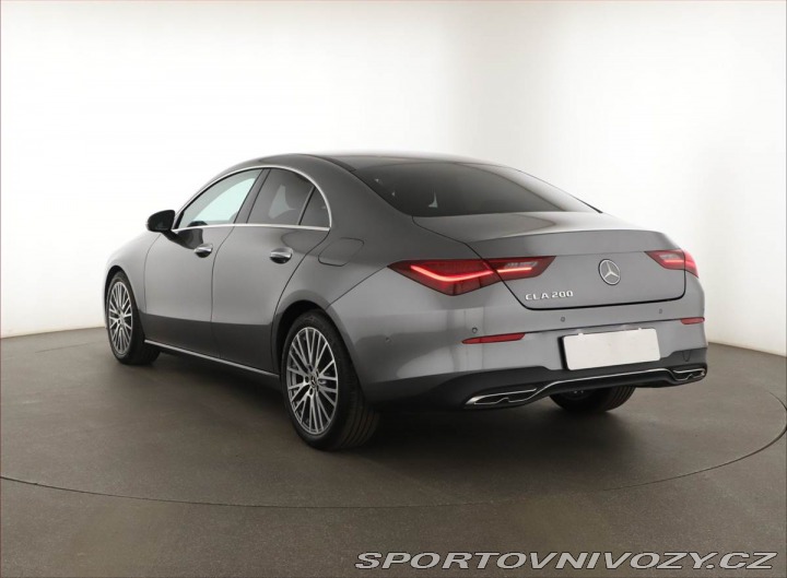 Mercedes-Benz CLA 200, Progressive 2025