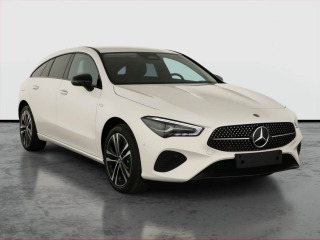 Mercedes-Benz CLA 250 e, Progressive, Kamer