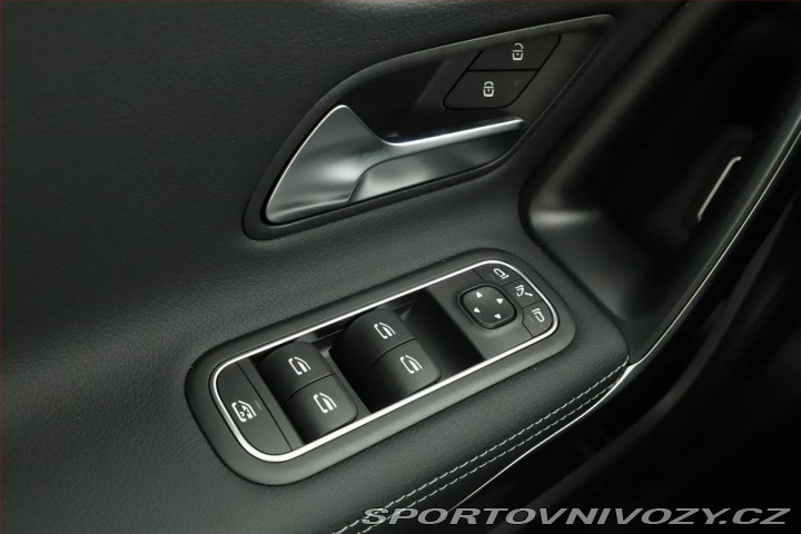Mercedes-Benz CLA 250 e, Progressive, Kamer 2025