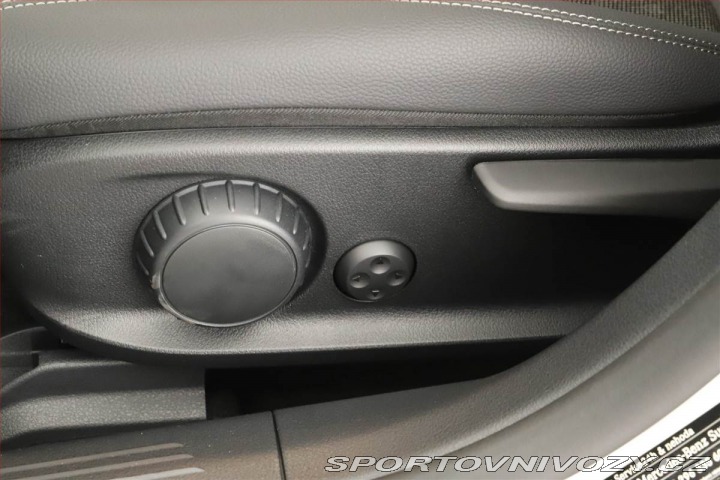 Mercedes-Benz CLA 250 e, Progressive, Kamer 2025