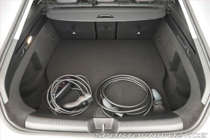 Mercedes-Benz CLA 250 e, Progressive, Kamer 2025
