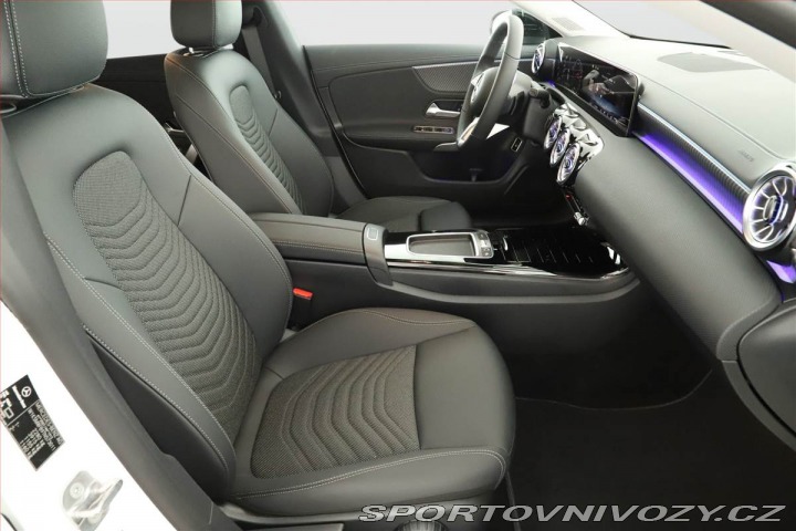 Mercedes-Benz CLA 250 e, Progressive, Kamer 2025