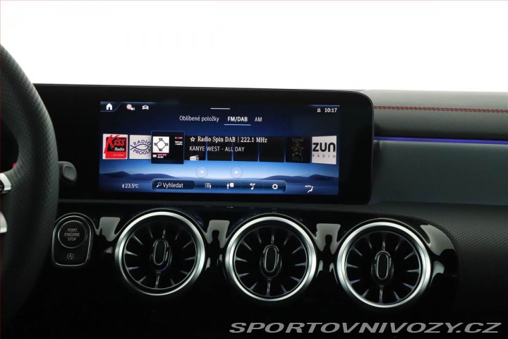 Mercedes-Benz CLA 200, AMG Line, Výhřev, Ka 2025