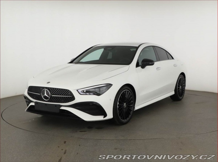 Mercedes-Benz CLA 200, AMG Line, Výhřev, Ka 2025
