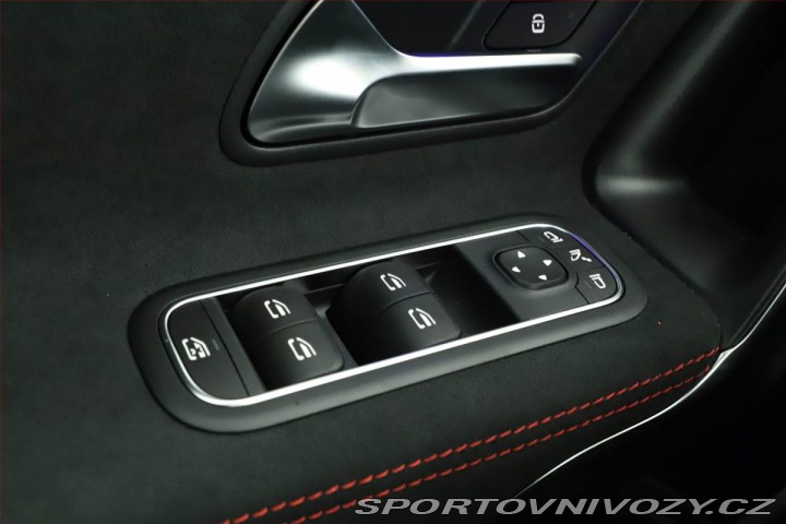 Mercedes-Benz CLA 200, AMG Line, Výhřev, Ka 2025
