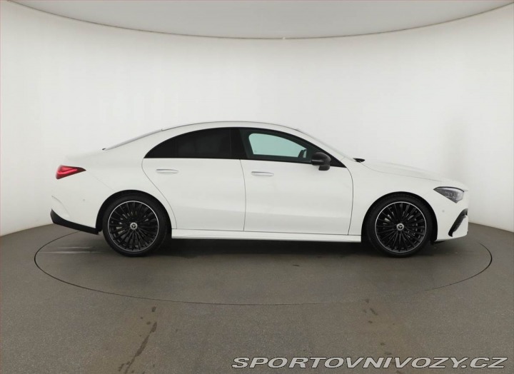 Mercedes-Benz CLA 200, AMG Line, Výhřev, Ka 2025