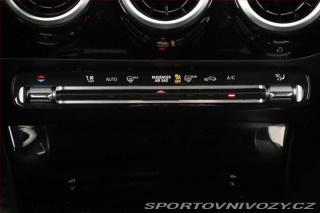 Mercedes-Benz A A 200, AMG Line, Navigace 2025