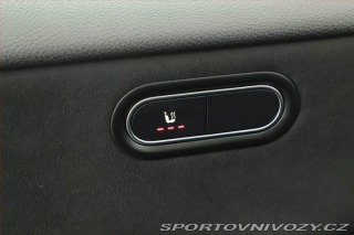 Mercedes-Benz A A 200, AMG Line, Navigace 2025