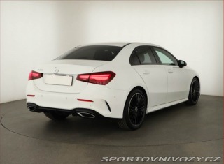 Mercedes-Benz A A 200, AMG Line, Navigace 2025