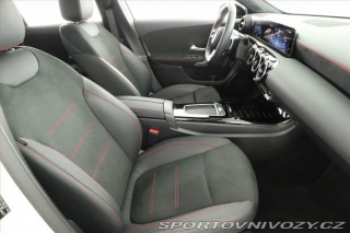 Mercedes-Benz A A 200, AMG Line, Navigace 2025