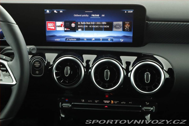 Mercedes-Benz A A 200 2025