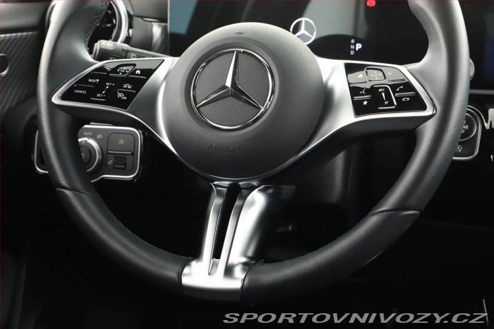 Mercedes-Benz A A 200 2025