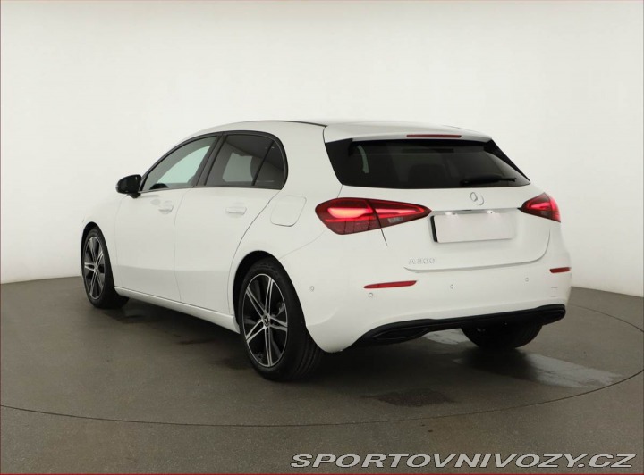 Mercedes-Benz A A 200 2025