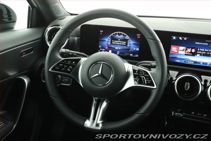 Mercedes-Benz A A 200 2025