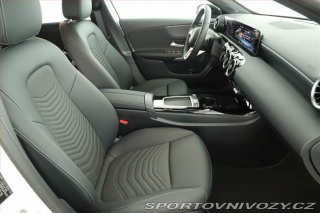 Mercedes-Benz A A 200 2025
