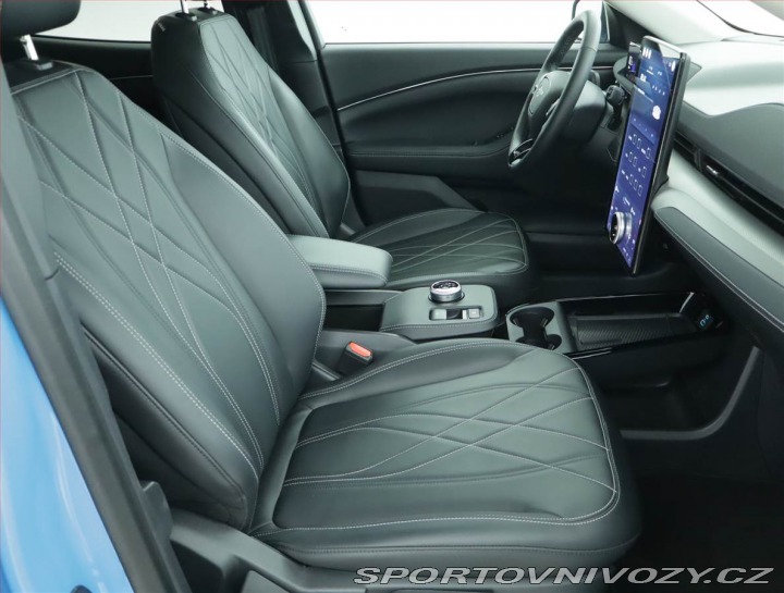 Ford Mustang Mach-E Standard Range RWD 2024