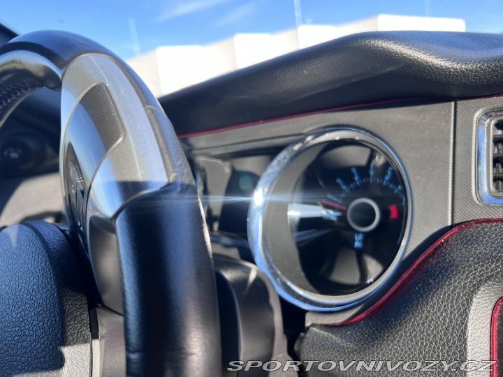 Ford Mustang 3,7 227kw 2012