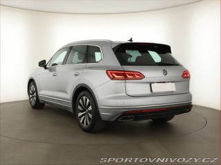 Volkswagen Ostatní modely Touareg 3.0 TDI 2020