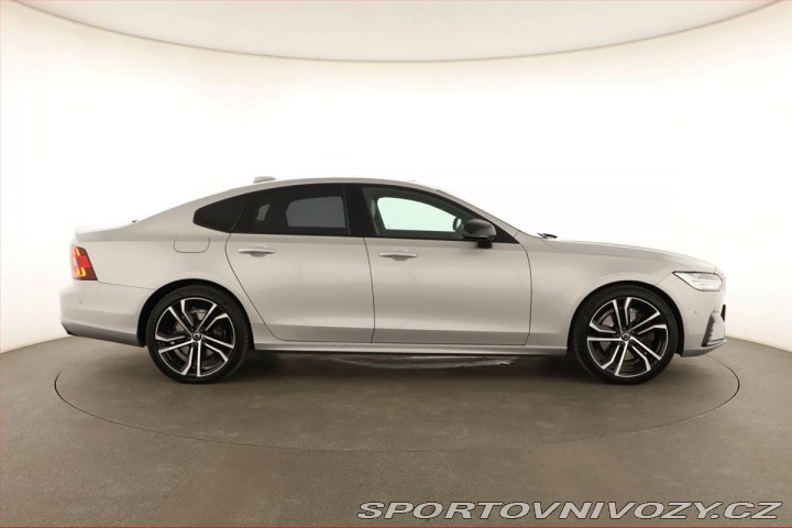 Volvo S90 T8 Recharge 2024