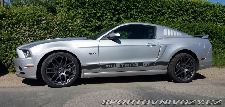 Ford Mustang GT 2012
