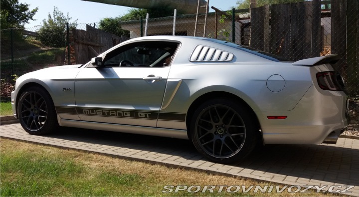 Ford Mustang GT 2012