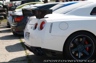 Nissan GT-R R35 BLACK ED. DPH 689PS 2012