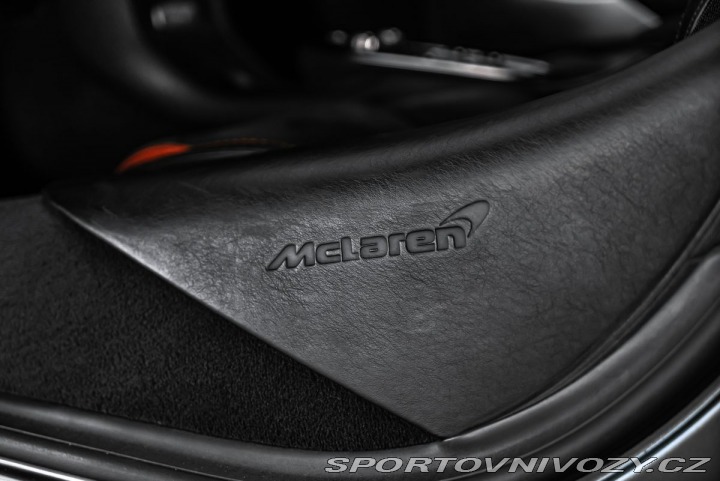 McLaren GT  2021