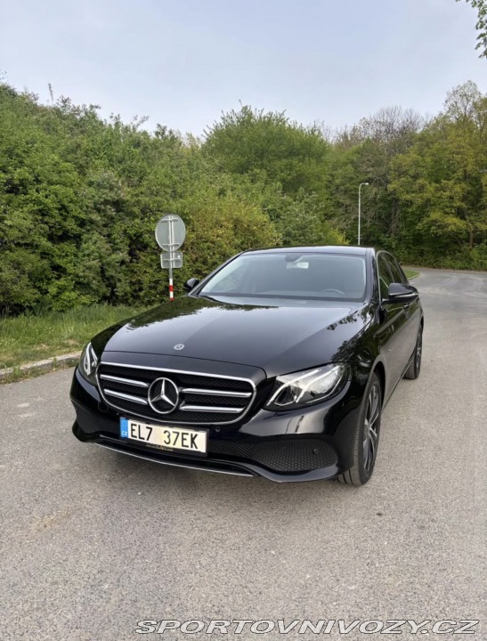 Mercedes-Benz E  2020