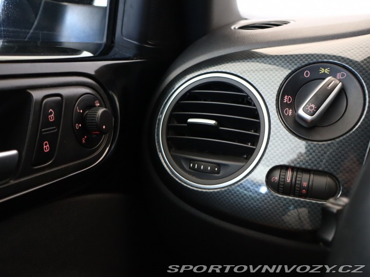 Volkswagen Beetle 2.0 TSI 2012