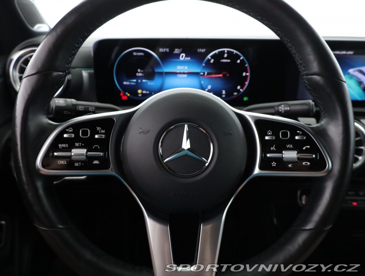 Mercedes-Benz CLA 220 d 4MATIC 2021