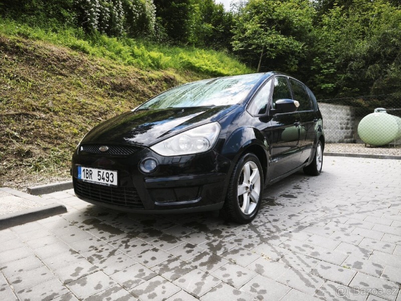 Ford Ostatní modely S-MAX 2,5 T 162kW, 7 míst