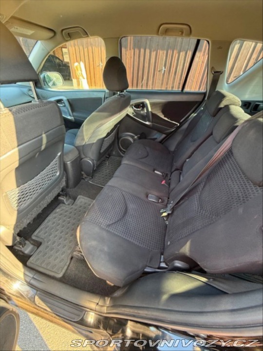 Toyota Ostatní modely RAV4 2,2   130kw 2007