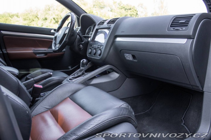 Volkswagen Golf R32 3.2 V6 DSG / AJ NA S 2008