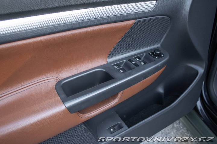 Volkswagen Golf R32 3.2 V6 DSG / AJ NA S 2008